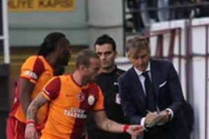 Mancini'den Sneijder i&ccedil;in Treguartista tezi