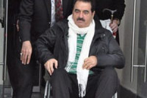 İbrahim Tatlıses tekerlekli sandalyede...