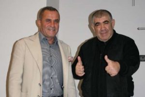 Şifasını T&uuml;rk doktorun ellerinde buldu