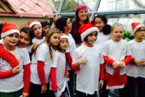 Kuyt'ın kızından Flash mob g&ouml;steri