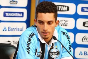 Alex Telles, Gremio'ya veda etti