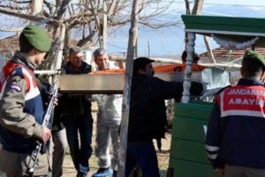 Maaş kavgası kanlı bitti