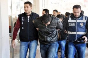 Dolandırıcılara 125 bin lira kaptırdılar