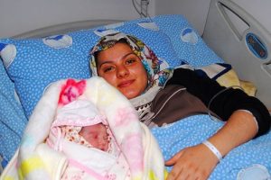 Yeni yılın ilk bebeği "Elif Zehra" Ağrı'da doğdu