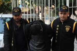 Kapka&ccedil;&ccedil;ı polisten ka&ccedil;amadı