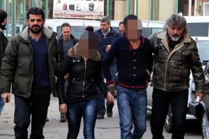 Parasız kalınca soyguna kalkışan zanlılar yakalandı