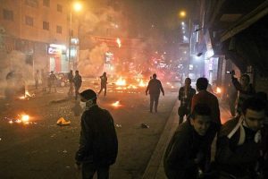 Mısır'da g&ouml;stericilere m&uuml;dahale: 2 &ouml;l&uuml;, 6 yaralı