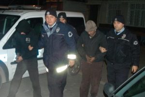 Kablo hırsızları yakayı ele verdi