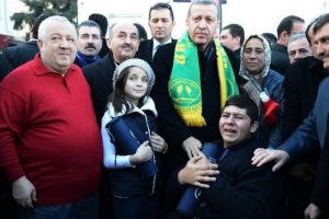 Engelli gence verdiği s&ouml;z&uuml; unutmadı