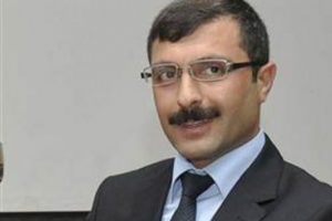 M&uuml;d&uuml;re makamında ihale dayağı