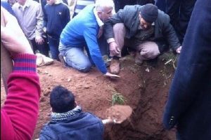Battaniyeye sarılı kemikler bulundu