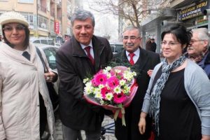 'Şiir okuyan adamdınız, bildiğini okuyan adam oldunuz'