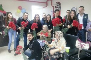 Huzurevinde yeni yıl coşkusu