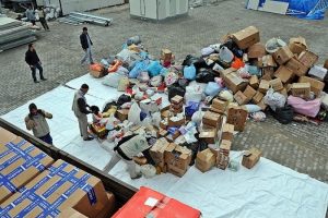3 yardım tırı Reyhanlı'da