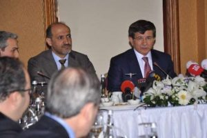 Davutoğlu'ndan d&uuml;nyaya Suriye sitemi