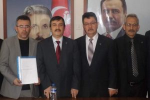 &Ouml;zkılı&ccedil;, aday adaylığını a&ccedil;ıkladı