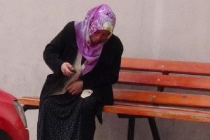 Kazayla kendini vurdu