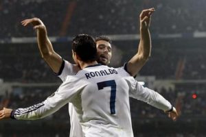 Zlatan CR7'yi yine yenemedi!