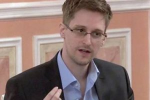 Obama'ya Snowden &ccedil;ağrısı