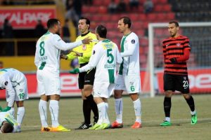 Bursaspor'un T&uuml;rk golc&uuml; adayı Cenk Tosun!