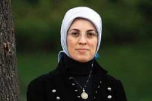 Merve Kava&ccedil;ı'dan Recai Kutan'a: Korkaksınız