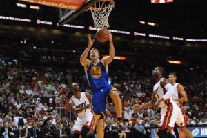 NBA'de nefes kesen ma&ccedil;ta sayı yağmuru:123-114