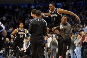 Deron Williams'dan m&uuml;thiş performans!