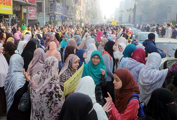 Mısır'da Cuma g&ouml;sterileri