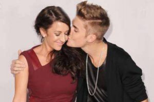 Justin Bieber annesine sevgili arıyor!