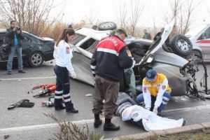 Feci kaza: 1 &ouml;l&uuml;, 3 yaralı