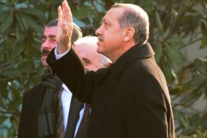 Erdoğan, cuma namazını Hz. Ali Camisi'nde kıldı