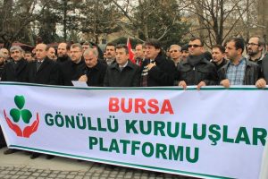 Bursa'dan "B&uuml;y&uuml;k T&uuml;rkiye'nin &ouml;n&uuml;ne ge&ccedil;mek isteyenlere" tepki