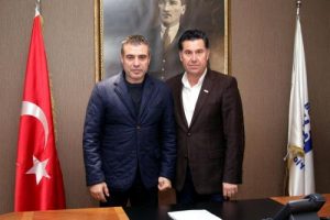 Ersun Yanal Bodrum'da tatilde