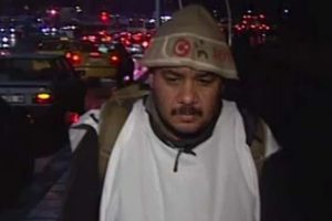 Kefenle Meclis'e geldi