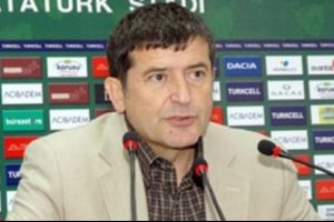 Mustafa Denizli'ye rakip oluyor!