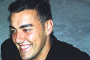 Metrob&uuml;ste yolcu vuran polise 14 yıl!