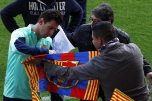 Messi'yi antrenmanda 13 bin kişi izledi!