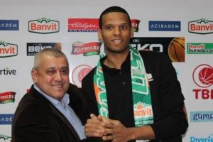 Banvit, Mejia ile 'devam' dedi
