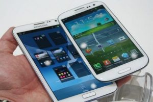 Samsung onun fiyatını d&uuml;ş&uuml;r&uuml;yor!