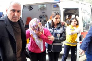 Kızını &ouml;ld&uuml;ren anne tutuklandı