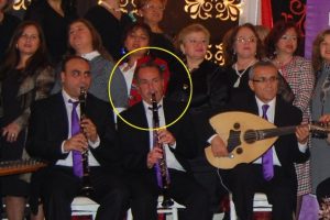 Emekli hakim sahnede kalp krizi ge&ccedil;irdi