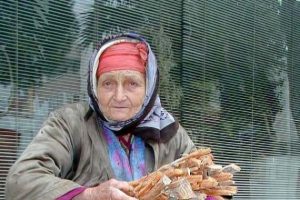 &Ccedil;ıra satıp ge&ccedil;imini sağlıyor