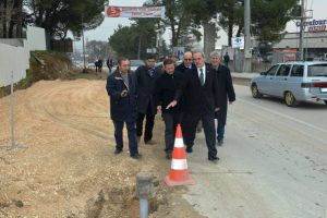 Bademli Yolu cadde kimliğine b&uuml;r&uuml;n&uuml;yor