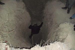 Ka&ccedil;ak kazı yaparken yakalandılar