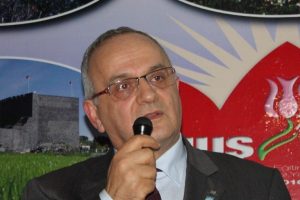 "Belediyeler, esnafın ekmeğine ortak olamaz"