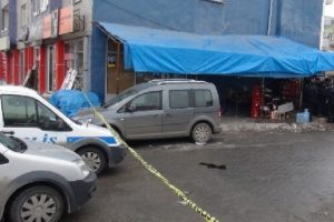 D&uuml;n&uuml;rler kavga etti