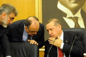 Başbakan'ın mikrofonu a&ccedil;ık kalınca...