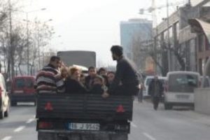 Bursa'da tehlikeli yolculuk