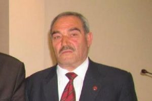 O muhtarın tabancasını &ccedil;almışlar