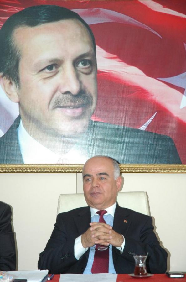 AK Partili başkana mesaj dayağı